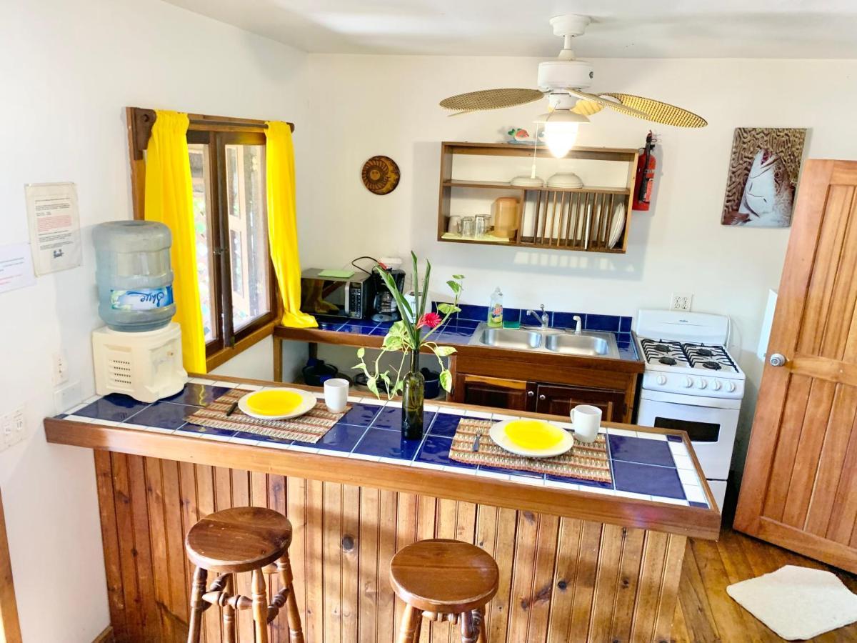 Seabreeze Inn ウェスト・エンド エクステリア 写真