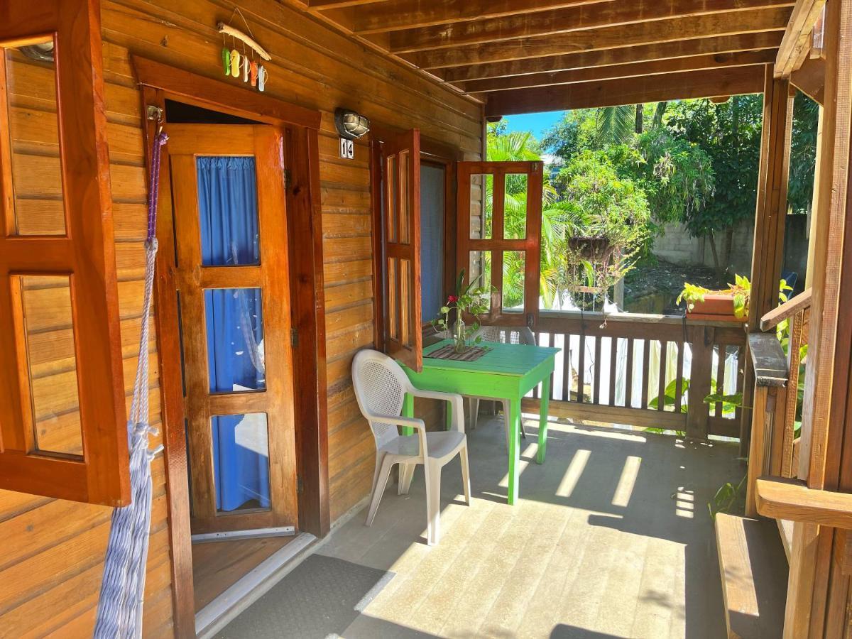 Seabreeze Inn ウェスト・エンド エクステリア 写真